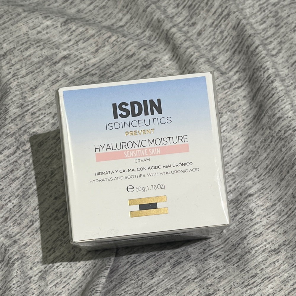 ISDIN Hyaluronic Moisture Cream - White and Blue